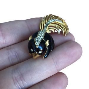 Vintage 1960s signed Marcel Boucher gilt, enamel & rhinestone skunk brooch